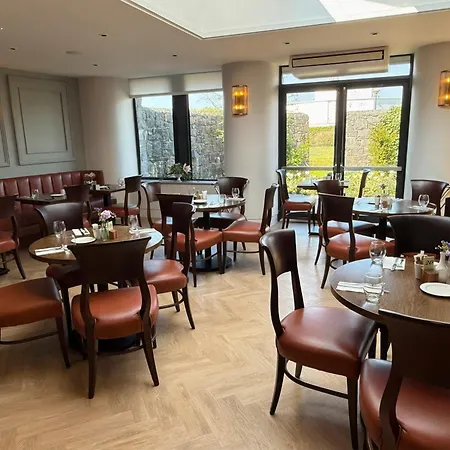 House Hotel 3*